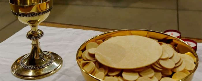 corps-et-sang-du-christ-700x280.jpg