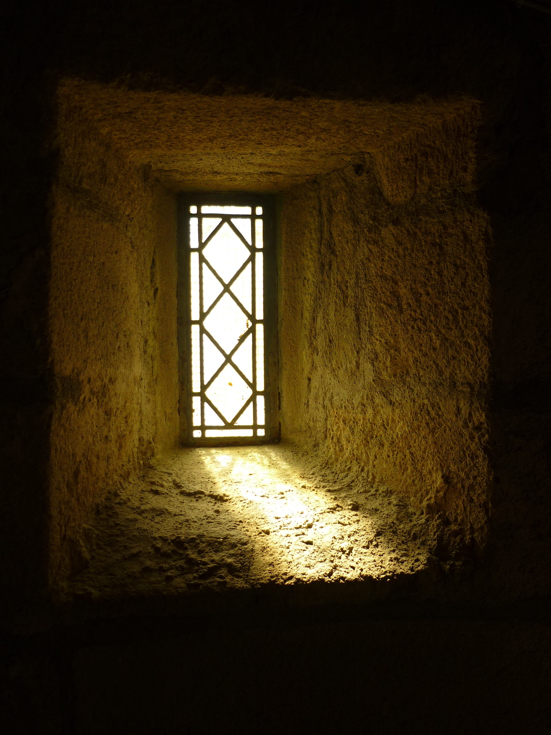 St-Jacques-de-Compostelle-Vitrail.jpg
