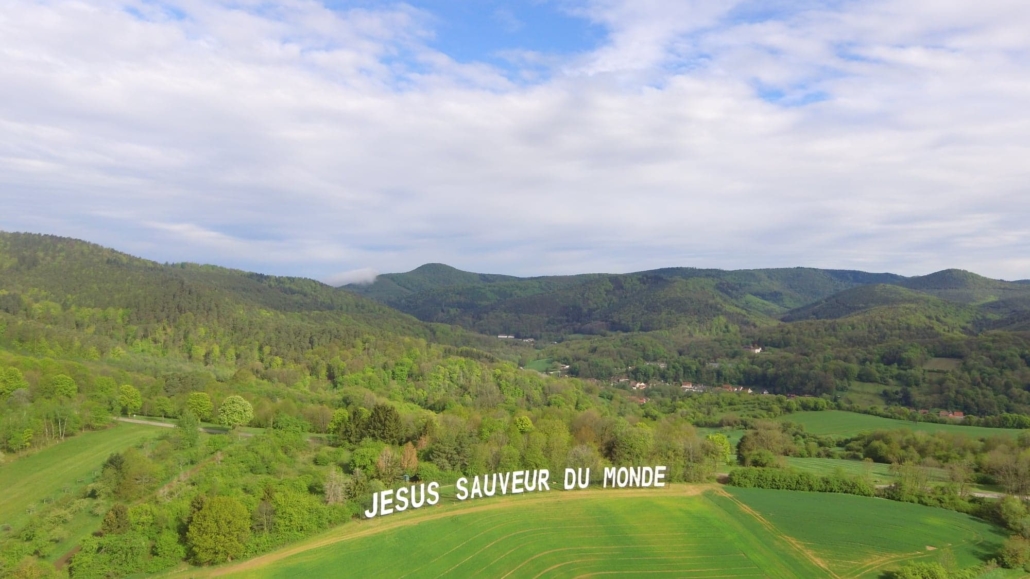 JESUS-SAUVEUR-DU-MONDE.jpg