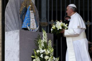 42784_pape-francois-vierge-marie.jpg