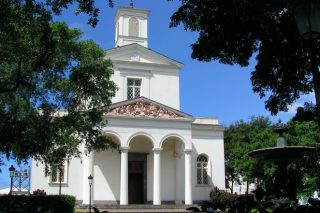 Cathedrale-de-Saint-Denis-eglise-La-Reunion.jpg