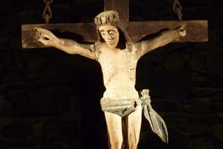 Christ-chapelle-Ste-Bernadette-Cité-St-Pierre-Lourdes.jpg
