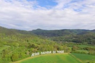 JESUS-SAUVEUR-DU-MONDE.jpg