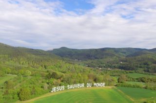 JESUS-SAUVEUR-DU-MONDE.jpg