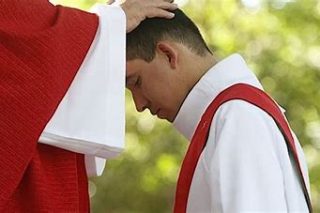 ORDINATION-PRETRE1.jpg