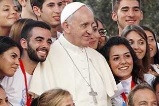 PApe-François-entouré.jpg