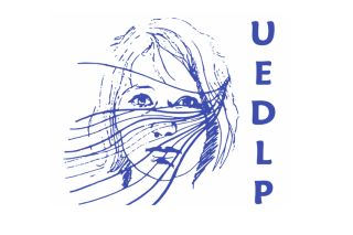Un-enfant-dans-la-prière.png