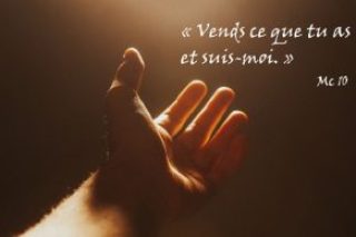Vends-ce-que-tu-as-et-suis-moi.jpg