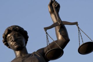 justice-aveugle-1024x601.jpg