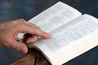 lire_bible.jpg