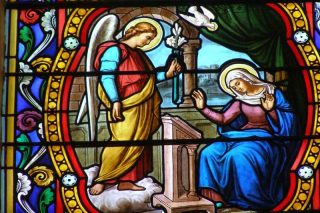 ob_4f290e_annonciation-vitrail-eglise.jpg